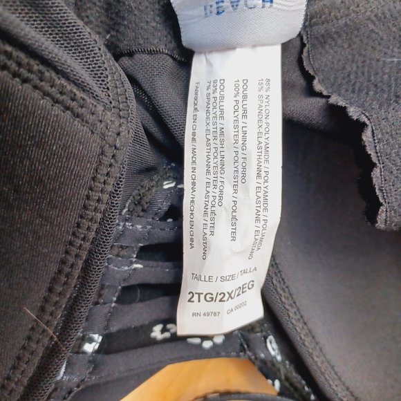 NEW WITH TAGS! Beach Couture Black and White One Piece Bathing Suit (3136) - Picture 8 of 14